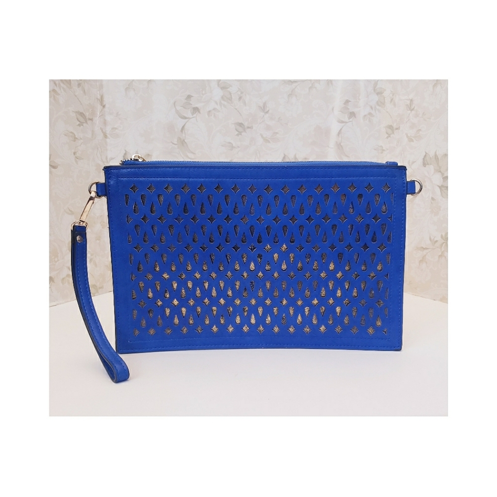 MMS Design Studio BLUE WRISTLET PURSE